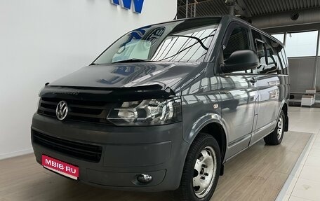 Volkswagen Caravelle T5, 2011 год, 1 490 000 рублей, 1 фотография