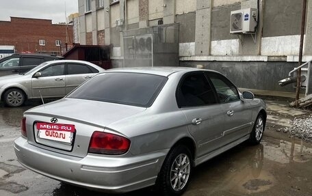 Hyundai Sonata IV рестайлинг, 2002 год, 327 000 рублей, 4 фотография