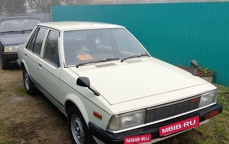 Mazda Familia, 1985 год, 120 000 рублей, 1 фотография