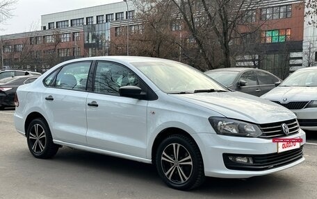 Volkswagen Polo VI (EU Market), 2019 год, 675 000 рублей, 3 фотография