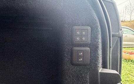 Land Rover Range Rover IV рестайлинг, 2018 год, 5 500 000 рублей, 17 фотография