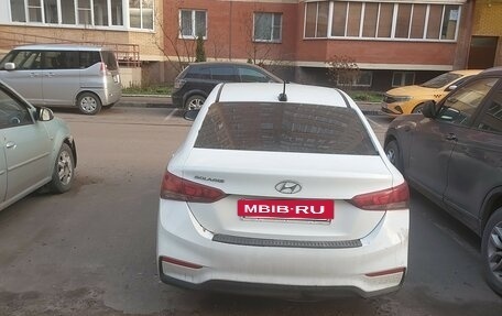 Hyundai Solaris II рестайлинг, 2017 год, 630 000 рублей, 3 фотография