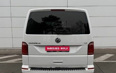 Volkswagen Caravelle T6 рестайлинг, 2017 год, 2 980 000 рублей, 7 фотография