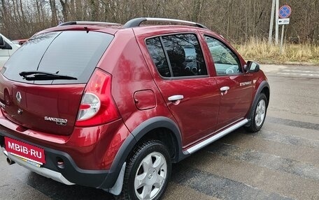 Renault Sandero I, 2013 год, 900 000 рублей, 4 фотография