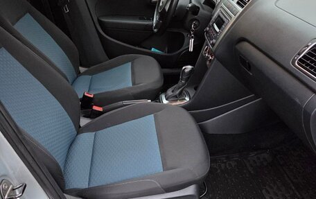 Volkswagen Polo VI (EU Market), 2013 год, 800 000 рублей, 10 фотография