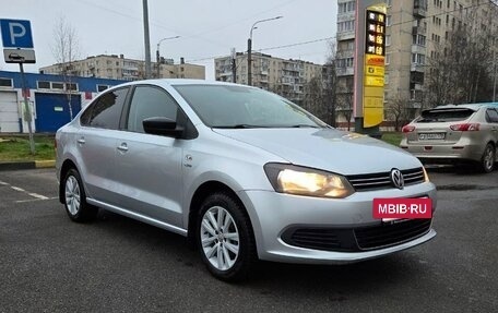 Volkswagen Polo VI (EU Market), 2013 год, 800 000 рублей, 8 фотография