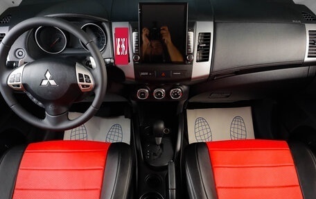 Mitsubishi Outlander III рестайлинг 3, 2011 год, 1 159 000 рублей, 13 фотография