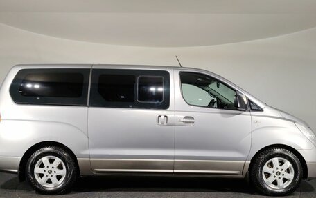 Hyundai H-1 II рестайлинг, 2013 год, 1 770 000 рублей, 4 фотография