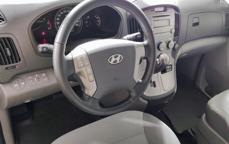 Hyundai H-1 II рестайлинг, 2013 год, 1 770 000 рублей, 10 фотография