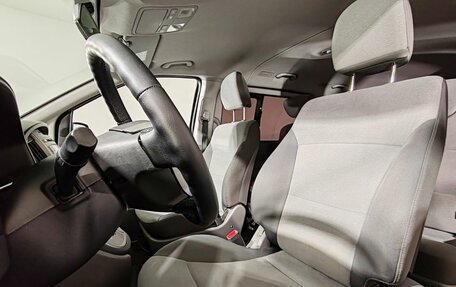 Hyundai H-1 II рестайлинг, 2013 год, 1 770 000 рублей, 11 фотография