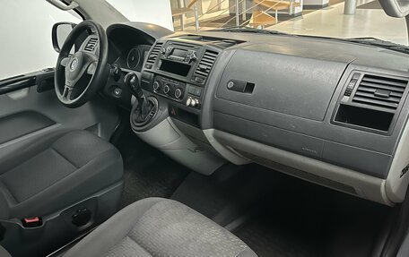 Volkswagen Caravelle T5, 2011 год, 1 490 000 рублей, 9 фотография
