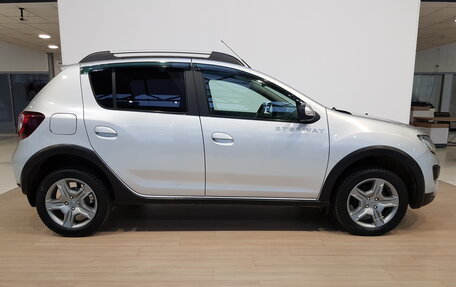 Renault Sandero II рестайлинг, 2016 год, 785 000 рублей, 4 фотография