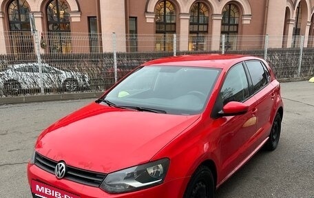 Volkswagen Polo VI (EU Market), 2011 год, 570 000 рублей, 2 фотография