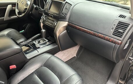 Toyota Land Cruiser 200, 2011 год, 3 700 000 рублей, 9 фотография