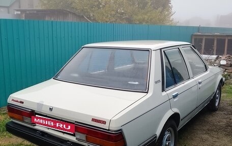 Mazda Familia, 1985 год, 120 000 рублей, 2 фотография