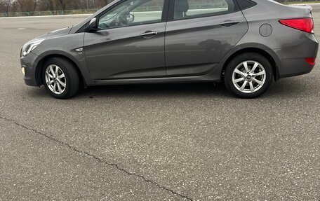 Hyundai Solaris II рестайлинг, 2014 год, 1 030 000 рублей, 24 фотография