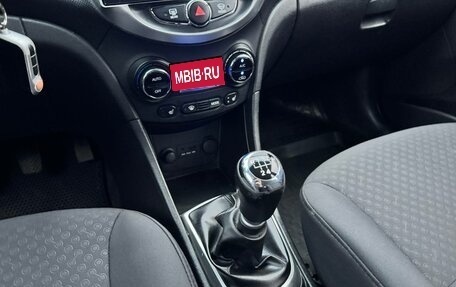 Hyundai Solaris II рестайлинг, 2012 год, 770 000 рублей, 12 фотография