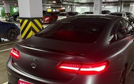 Mercedes-Benz E-Класс, 2018 год, 5 100 000 рублей, 5 фотография