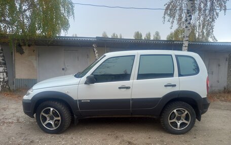 Chevrolet Niva I рестайлинг, 2016 год, 720 000 рублей, 3 фотография