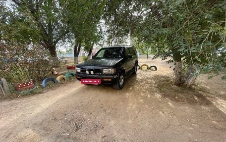 Nissan Pathfinder, 1996 год, 400 000 рублей, 2 фотография
