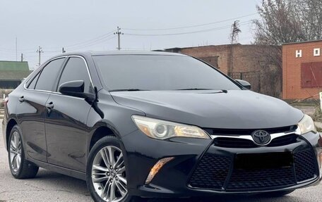 Toyota Camry, 2016 год, 1 350 000 рублей, 2 фотография