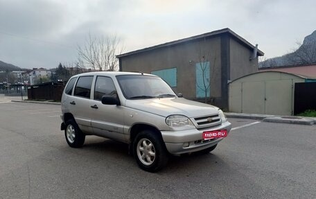 Chevrolet Niva I рестайлинг, 2003 год, 250 000 рублей, 1 фотография