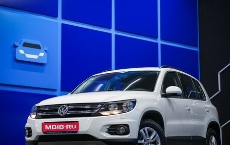 Volkswagen Tiguan I, 2011 год, 1 680 000 рублей, 1 фотография