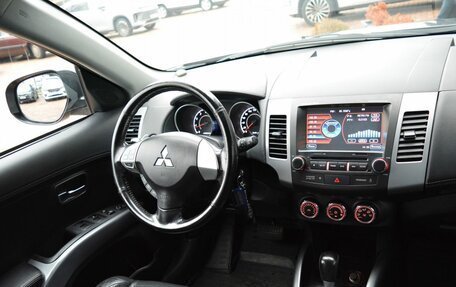 Mitsubishi Outlander III рестайлинг 3, 2011 год, 1 349 000 рублей, 18 фотография
