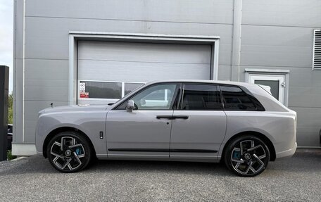 Rolls-Royce Cullinan, 2025 год, 63 000 000 рублей, 2 фотография