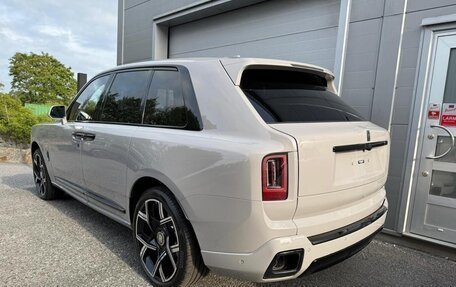 Rolls-Royce Cullinan, 2025 год, 63 000 000 рублей, 3 фотография