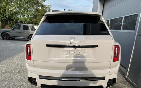 Rolls-Royce Cullinan, 2025 год, 63 000 000 рублей, 4 фотография