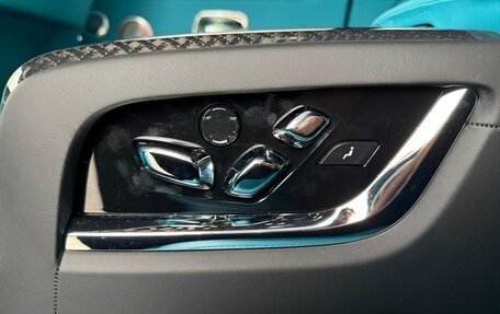 Rolls-Royce Cullinan, 2025 год, 63 000 000 рублей, 15 фотография