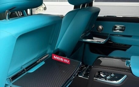 Rolls-Royce Cullinan, 2025 год, 63 000 000 рублей, 16 фотография