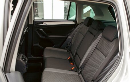 Volkswagen Tiguan II, 2019 год, 2 195 000 рублей, 17 фотография