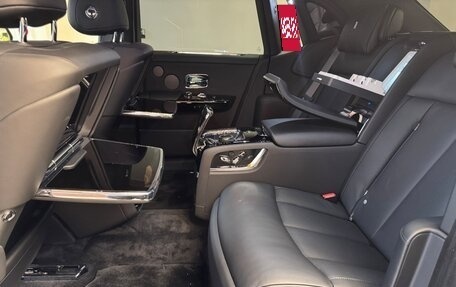 Rolls-Royce Phantom VIII, 2024 год, 55 000 000 рублей, 17 фотография