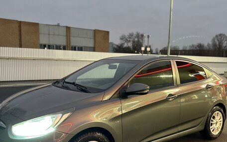 Hyundai Solaris II рестайлинг, 2011 год, 650 000 рублей, 6 фотография