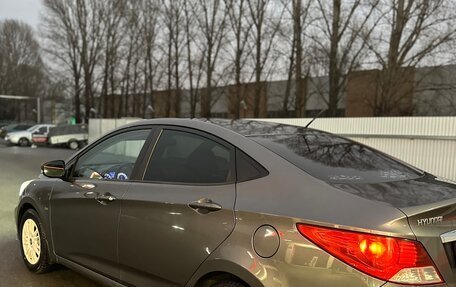 Hyundai Solaris II рестайлинг, 2011 год, 650 000 рублей, 5 фотография