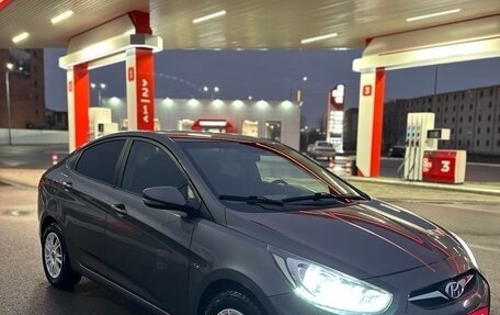 Hyundai Solaris II рестайлинг, 2011 год, 650 000 рублей, 2 фотография