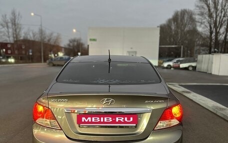 Hyundai Solaris II рестайлинг, 2011 год, 650 000 рублей, 4 фотография