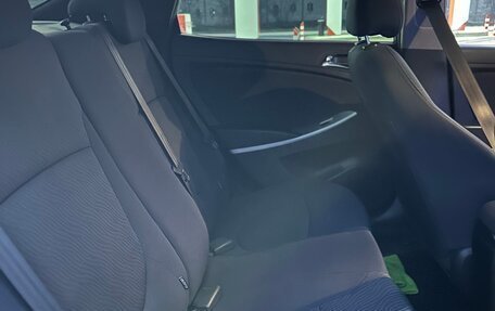 Hyundai Solaris II рестайлинг, 2011 год, 650 000 рублей, 15 фотография