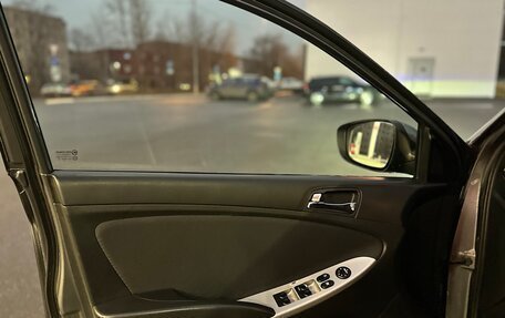 Hyundai Solaris II рестайлинг, 2011 год, 650 000 рублей, 17 фотография