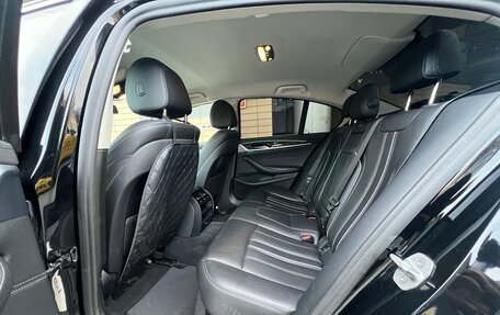 BMW 5 серия, 2019 год, 3 400 000 рублей, 17 фотография