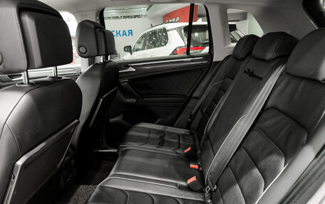 Volkswagen Tiguan II, 2020 год, 2 680 000 рублей, 16 фотография