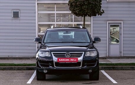 Volkswagen Touareg III, 2010 год, 1 395 000 рублей, 2 фотография