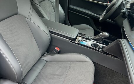 Toyota Camry, 2025 год, 4 600 000 рублей, 11 фотография