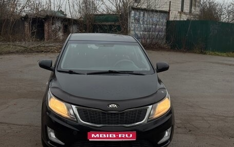 KIA Rio III рестайлинг, 2013 год, 900 000 рублей, 1 фотография