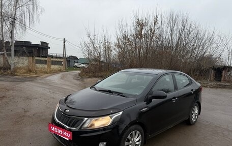 KIA Rio III рестайлинг, 2013 год, 900 000 рублей, 4 фотография