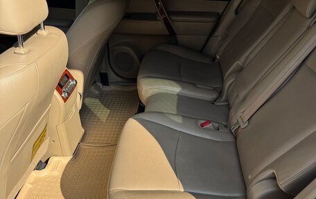 Toyota Highlander III, 2013 год, 2 350 000 рублей, 16 фотография