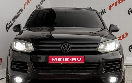 Volkswagen Touareg III, 2011 год, 2 090 000 рублей, 3 фотография