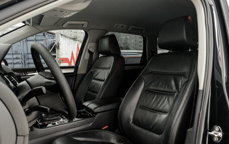 Volkswagen Touareg III, 2011 год, 2 090 000 рублей, 11 фотография